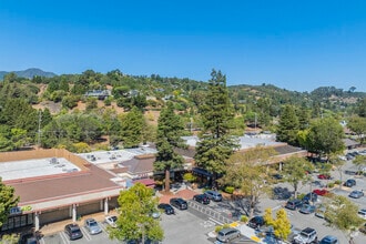 701-765 E Blithedale Ave, Mill Valley, CA - VUE AÉRIENNE  vue de carte - Image1