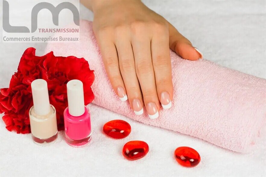 Local commercial dans Maisons-Alfort à louer - Photo de l’immeuble – Image 2 sur 4