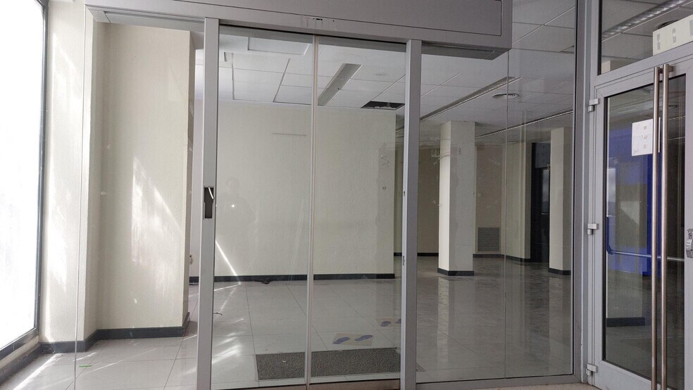 Local commercial dans Marbella à vendre - Photo intérieure – Image 3 sur 15