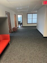 119 N Park Ave, Rockville Centre, NY à louer Photo intérieure– Image 2 sur 6