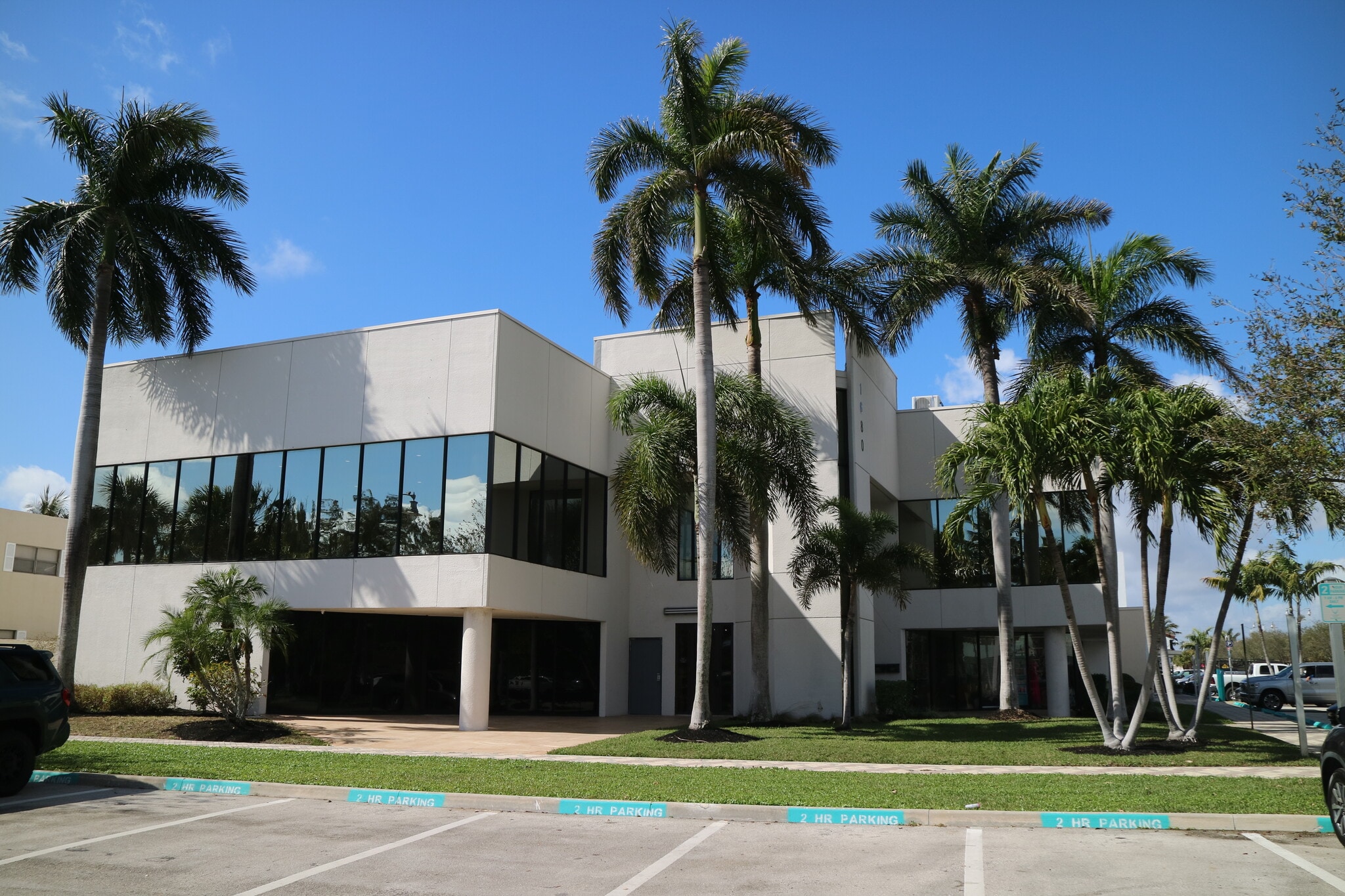 1680 SE 3rd Ct, Deerfield Beach, FL à louer Photo principale– Image 1 sur 46