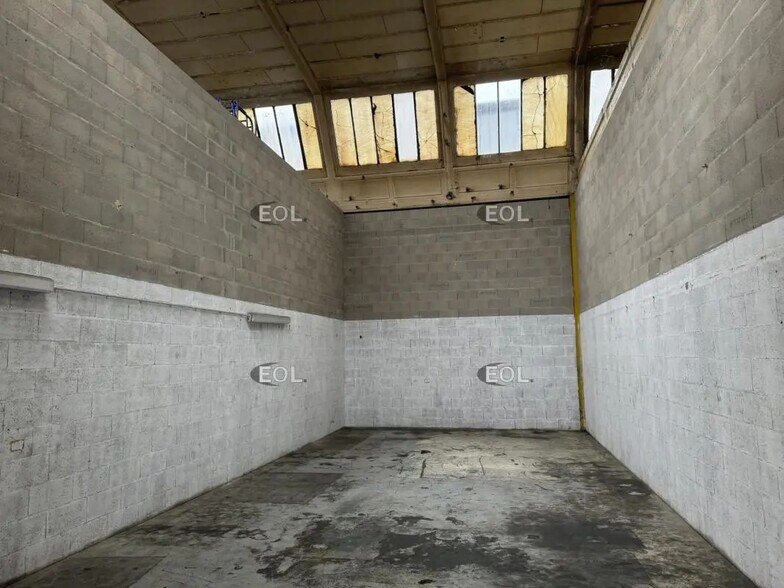 Industriel/Logistique dans Brières-les-Scellés à vendre - Photo de l’immeuble – Image 1 sur 4
