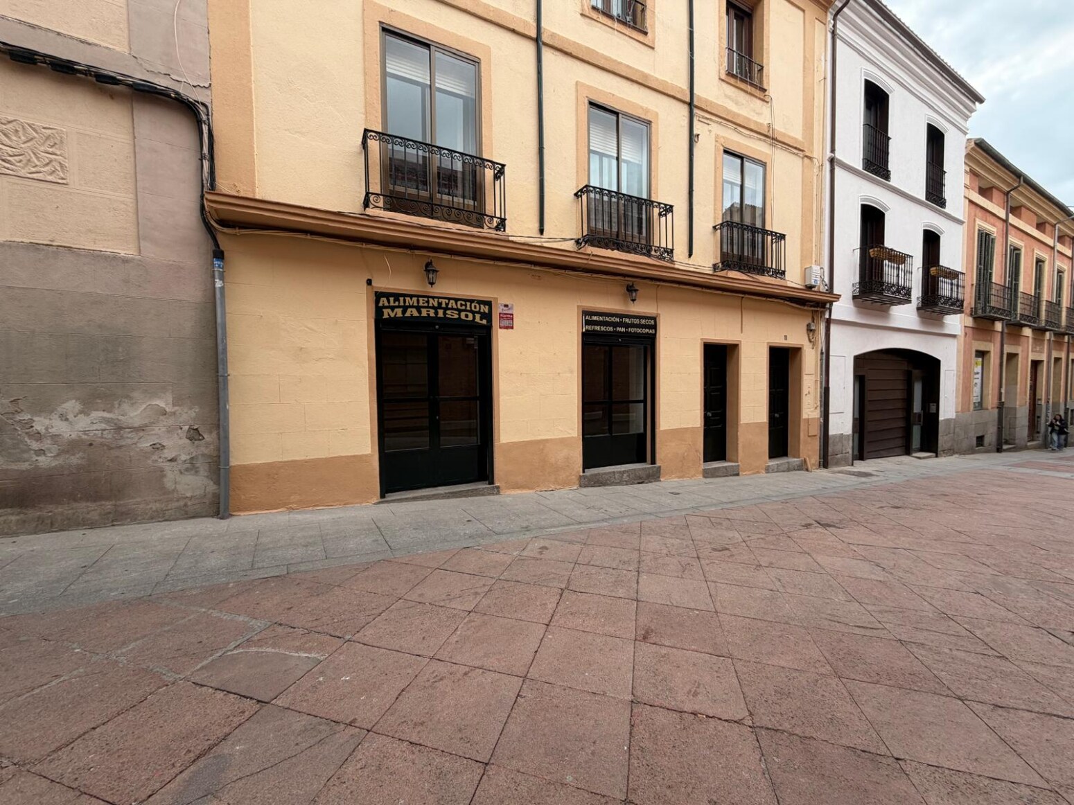 Local commercial dans Ávila, Ávila à louer Photo de l’immeuble– Image 1 sur 4