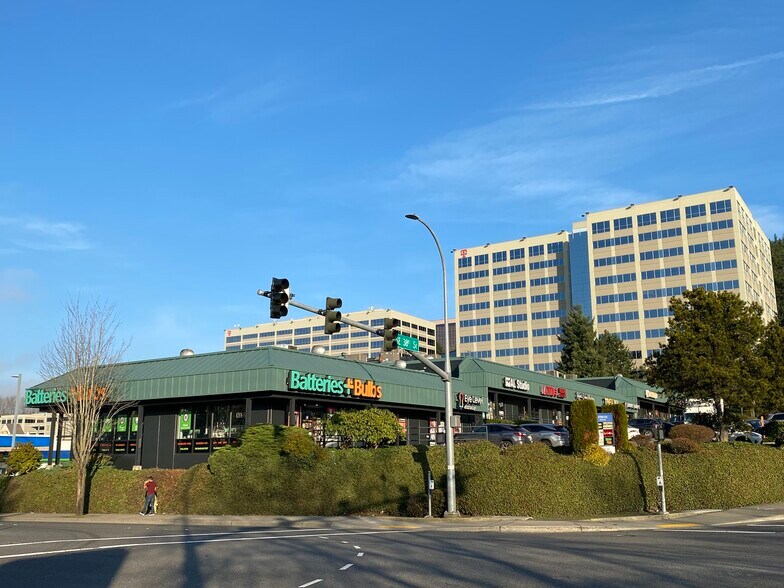 12816 SE 38th Pl, Bellevue, WA à louer - Photo principale – Image 2 sur 9