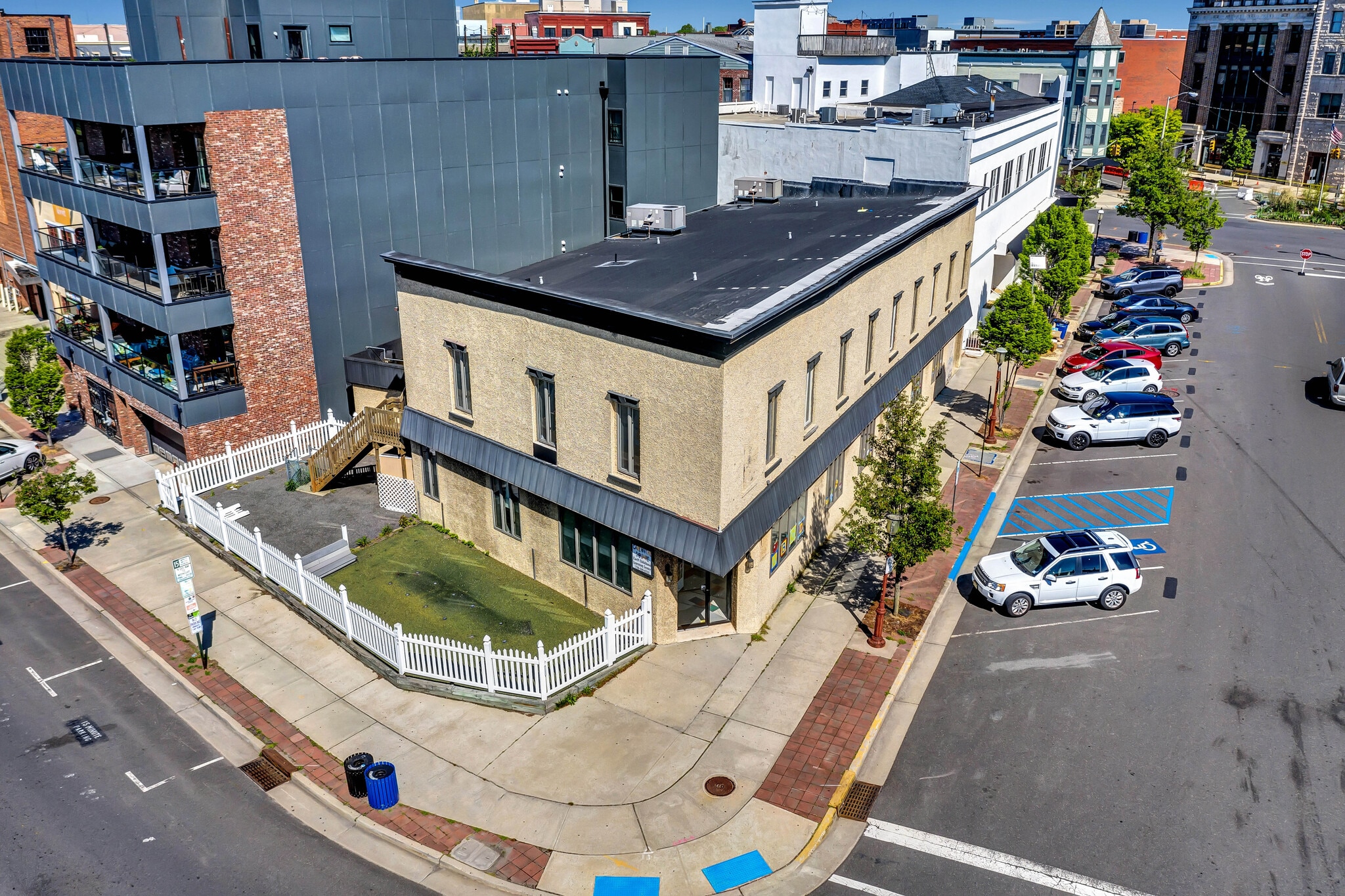 601 Lake Ave, Asbury Park, NJ à louer Photo intérieure– Image 1 sur 10