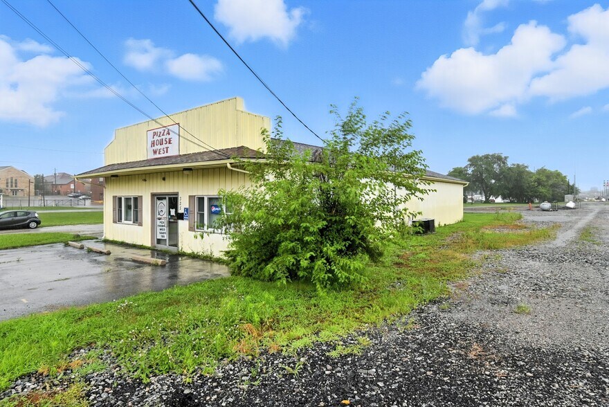 325 E Center St, Bellevue, OH à vendre - Photo de l’immeuble – Image 3 sur 19
