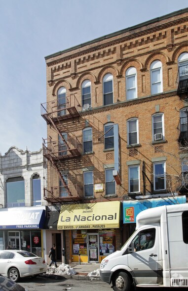 391 Central Ave, Jersey City, NJ à vendre - Photo de l’immeuble – Image 3 sur 11