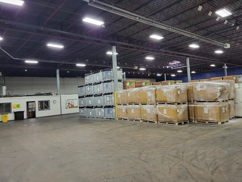 820 Flora Ave, Akron, OH à louer - Photo intérieure – Image 2 sur 4