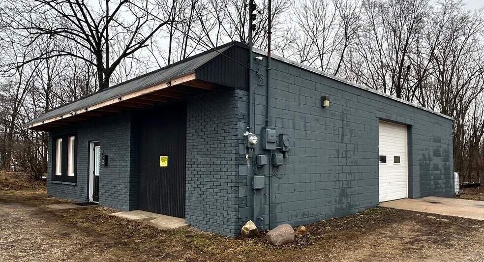 2501 Cork St, Kalamazoo, MI à vendre - Photo principale – Image 1 sur 12