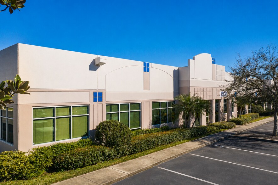 4015-4037 Crescent Park Dr, Riverview, FL à louer - Photo de l’immeuble – Image 2 sur 18