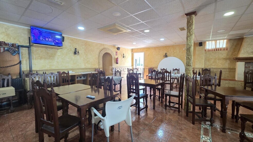 Local commercial dans València à vendre - Photo de l’immeuble – Image 3 sur 48