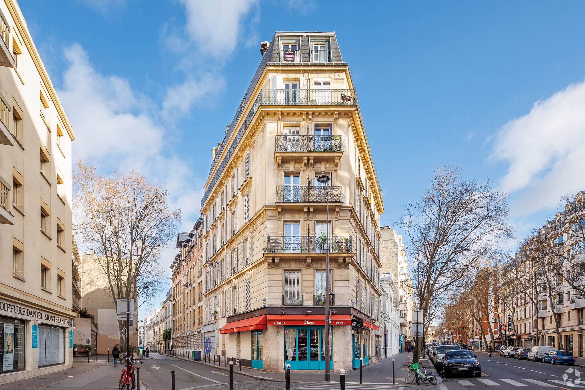 Immeuble residentiel dans Paris à vendre Photo principale– Image 1 sur 4