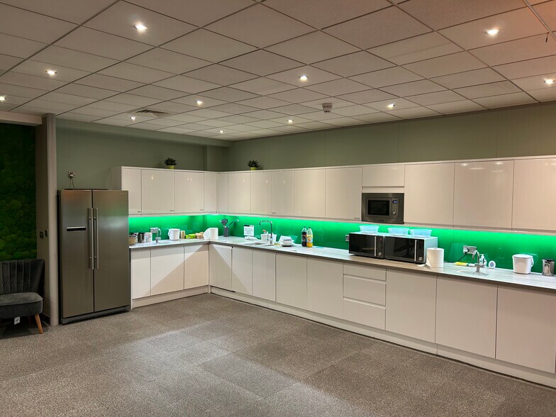 Rutherford Clos, Stevenage à louer - Photo de l’immeuble – Image 3 sur 18