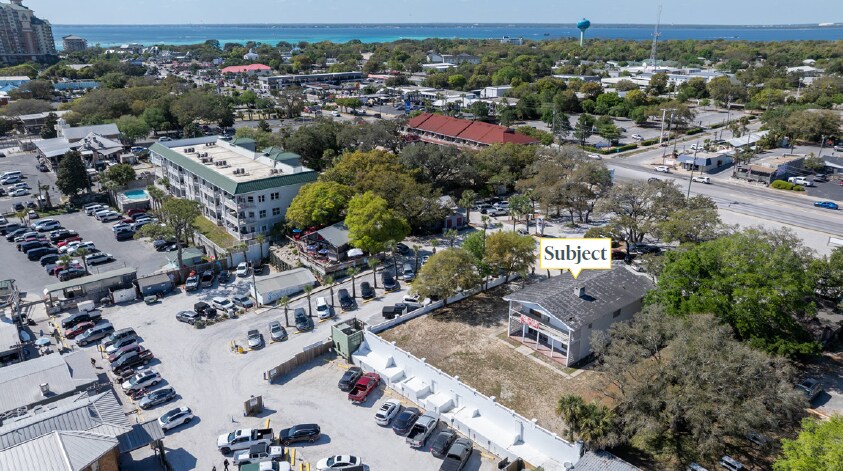 302 Harbor Blvd, Destin, FL à louer - Photo de l’immeuble – Image 3 sur 11