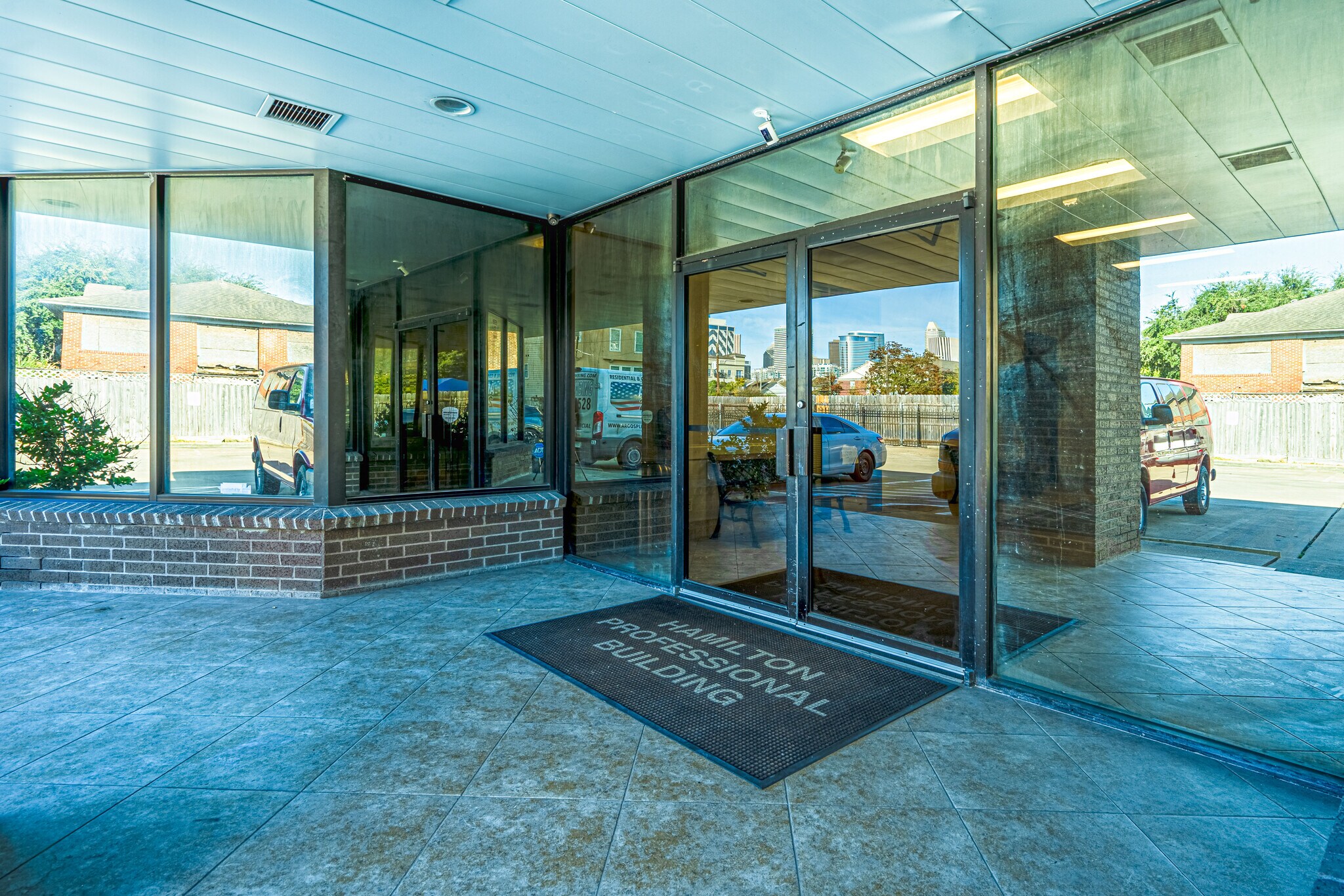 2424 Hamilton St, Houston, TX à louer Photo principale– Image 1 sur 39