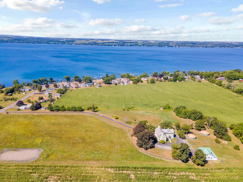 563 Yale Farm Rd, Romulus, NY à vendre - Photo de l’immeuble – Image 3 sur 50