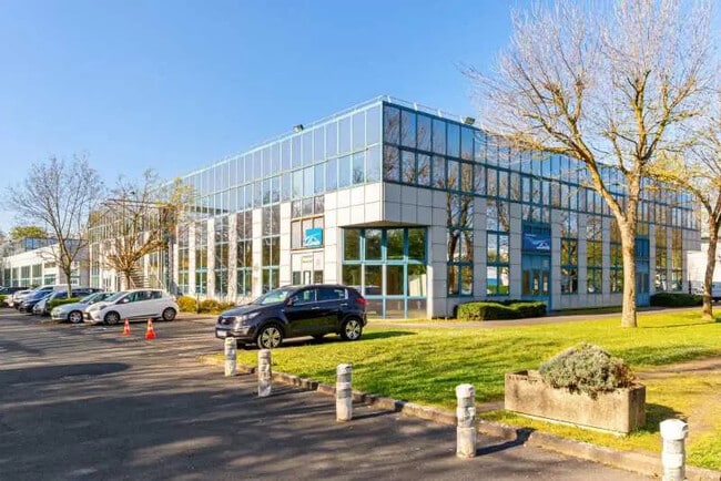 Plus de détails pour 26 Avenue Des Pépiniéres, Fresnes - Bureau, Local d'activités à louer