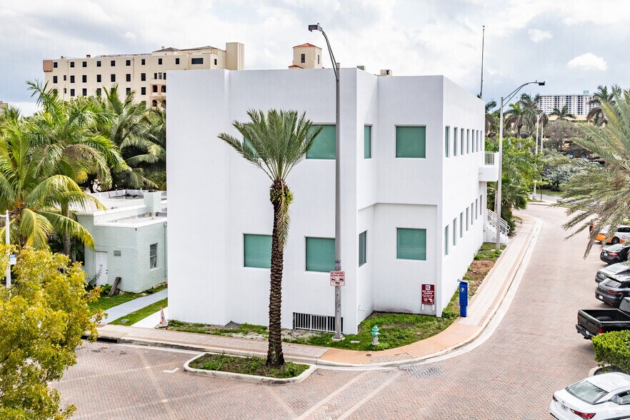 201 N Ocean Dr, Hollywood, FL à vendre - Photo de l’immeuble – Image 2 sur 32