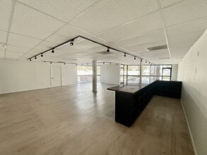 10433 Friars Rd -, San Diego, CA à louer Photo intérieure– Image 1 sur 5