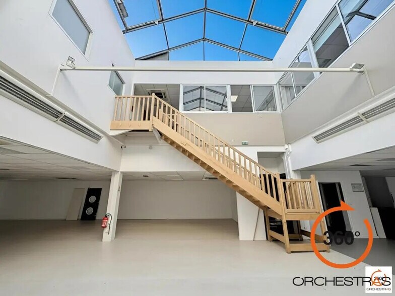 Local d'activités dans Villiers-sur-Marne à vendre - Photo de l’immeuble – Image 3 sur 8