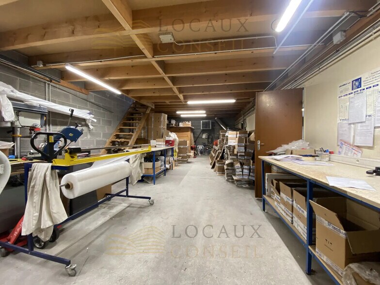 Local d'activités dans SAINT-OUEN-L'AUMONE à vendre - Photo intérieure – Image 2 sur 5
