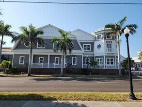 315 E Olympia Ave, Punta Gorda, FL à louer Photo de l’immeuble– Image 2 sur 18