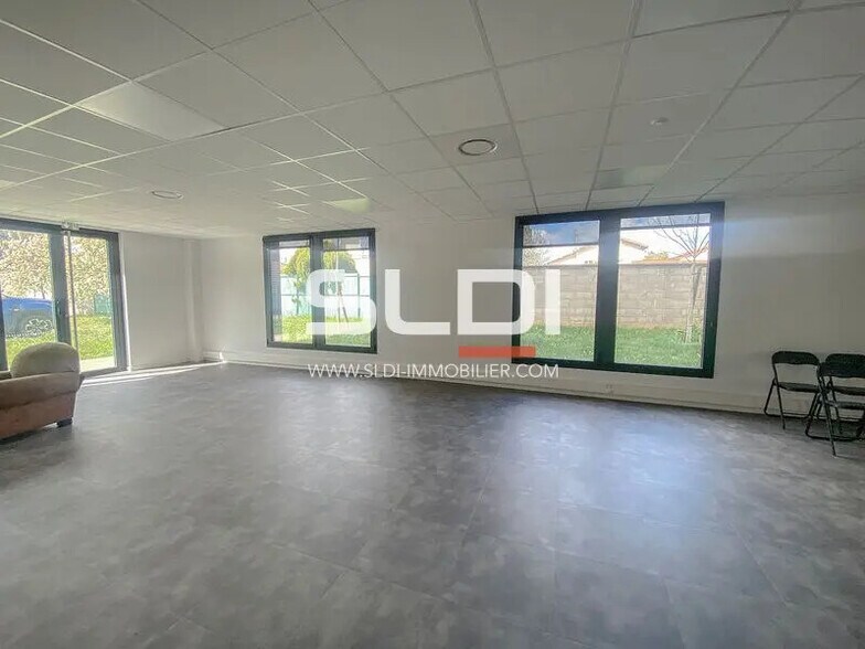 2 Rue Du Docteur Pravaz, Sainte-Foy-lès-Lyon à louer - Photo intérieure – Image 3 sur 12