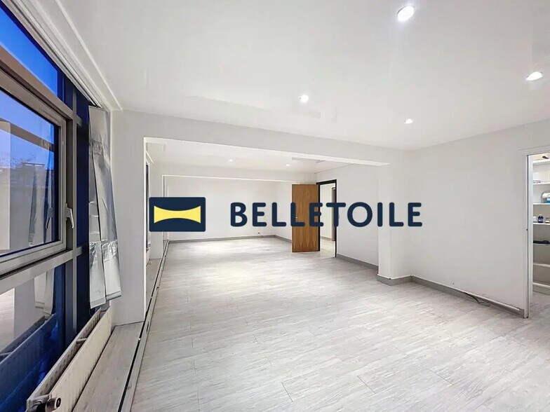 Bureau dans Paris à louer - Photo de l’immeuble – Image 2 sur 99