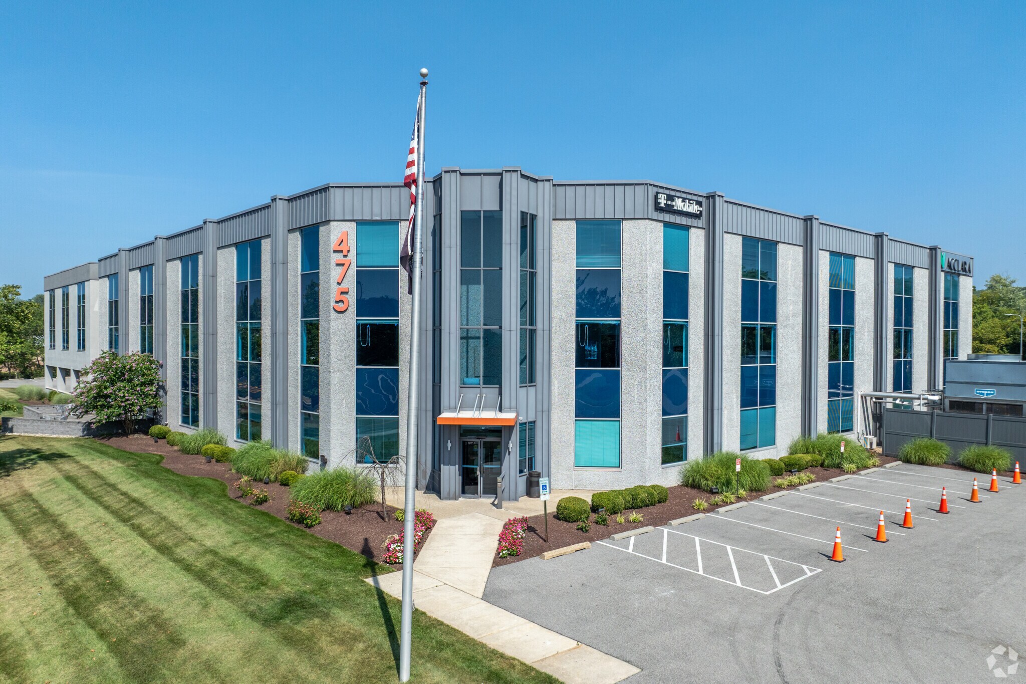 475 Virginia Dr, Fort Washington, PA à louer Photo principale– Image 1 sur 6