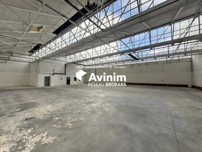Plus de détails pour Industriel/Logistique à louer