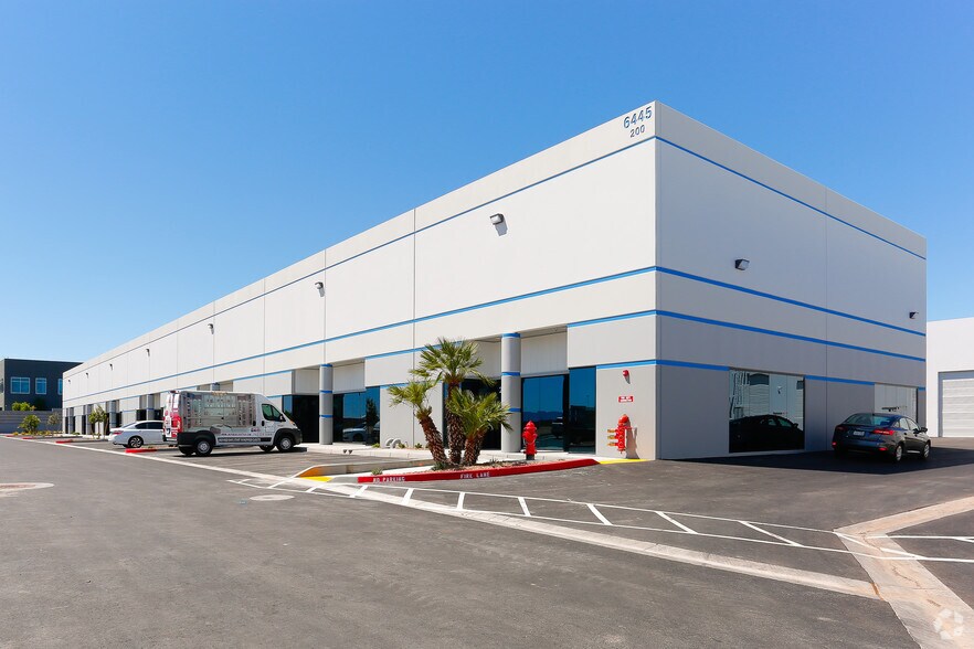 6445 W Sunset Rd, Las Vegas, NV à louer - Photo de l’immeuble – Image 3 sur 10
