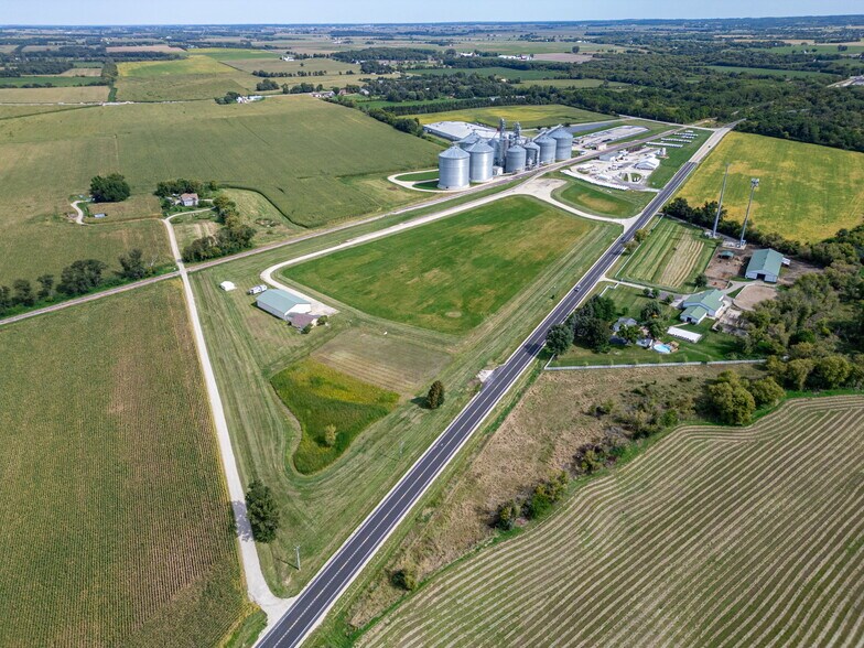 25010 Route 173, Harvard, IL à vendre - Photo de l’immeuble – Image 2 sur 15
