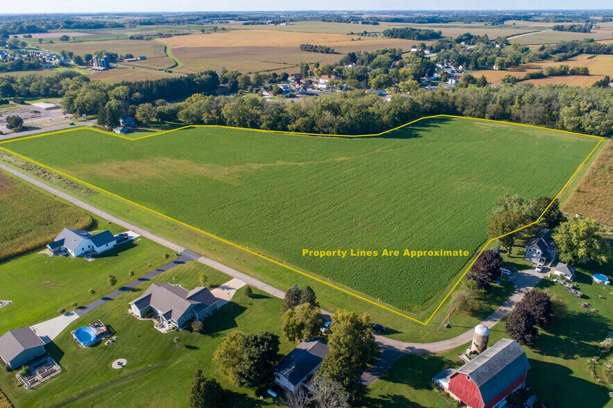 970 Portland Rd, Waterloo, WI à vendre - Photo de l’immeuble – Image 2 sur 20