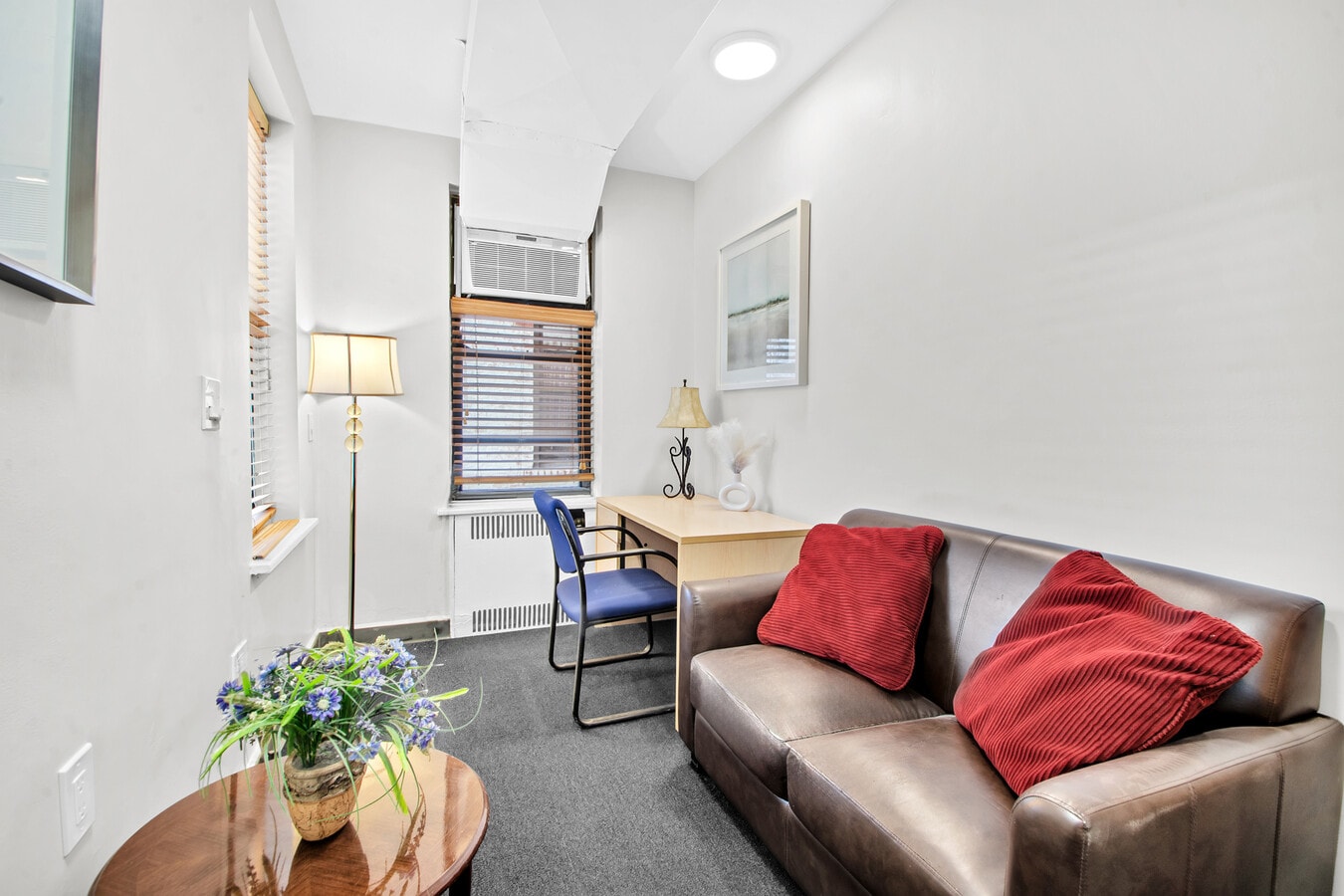 98120 Queens Blvd, Rego Park, NY 11374 - Lot 1F -  - Photo intérieure - Image 1 of 8