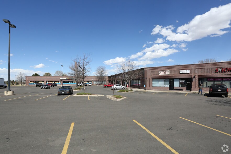 310-386 S Chambers Rd, Aurora, CO à louer - Photo principale – Image 1 sur 8