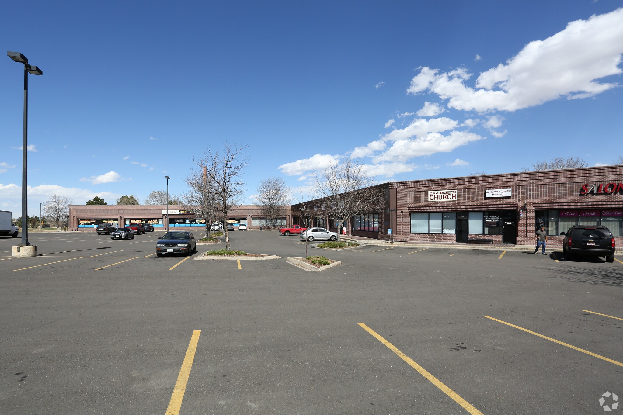 310-386 S Chambers Rd, Aurora, CO à louer Photo principale– Image 1 sur 9