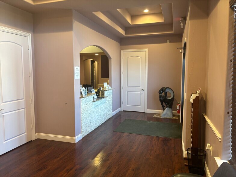 3912 North Tarrant Pky, Fort Worth, TX à louer - Photo de l’immeuble – Image 3 sur 15