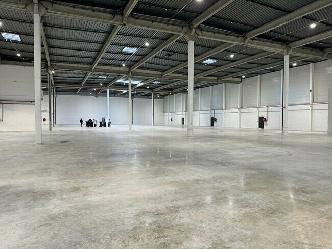 Plus de détails pour Industriel/Logistique à louer