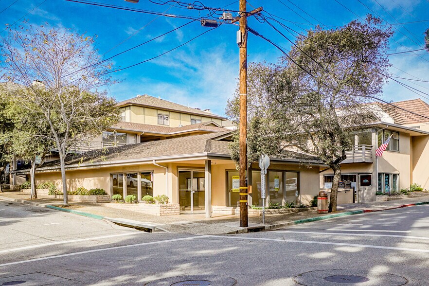 104 Mission St, Carmel, CA à louer - Photo principale – Image 1 sur 4