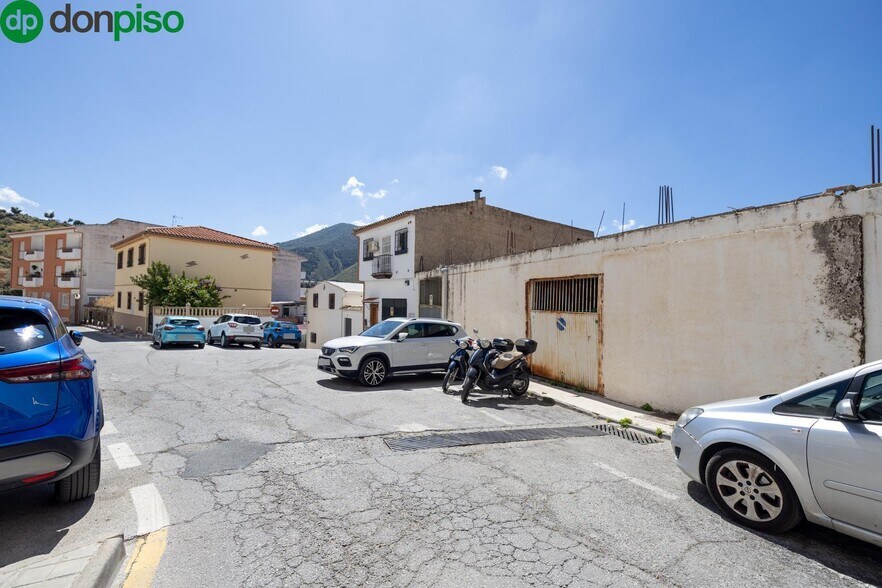 Calle María Uceda Díaz, 18, Cenes de la Vega, Granada à vendre - Photo de l’immeuble – Image 3 sur 17