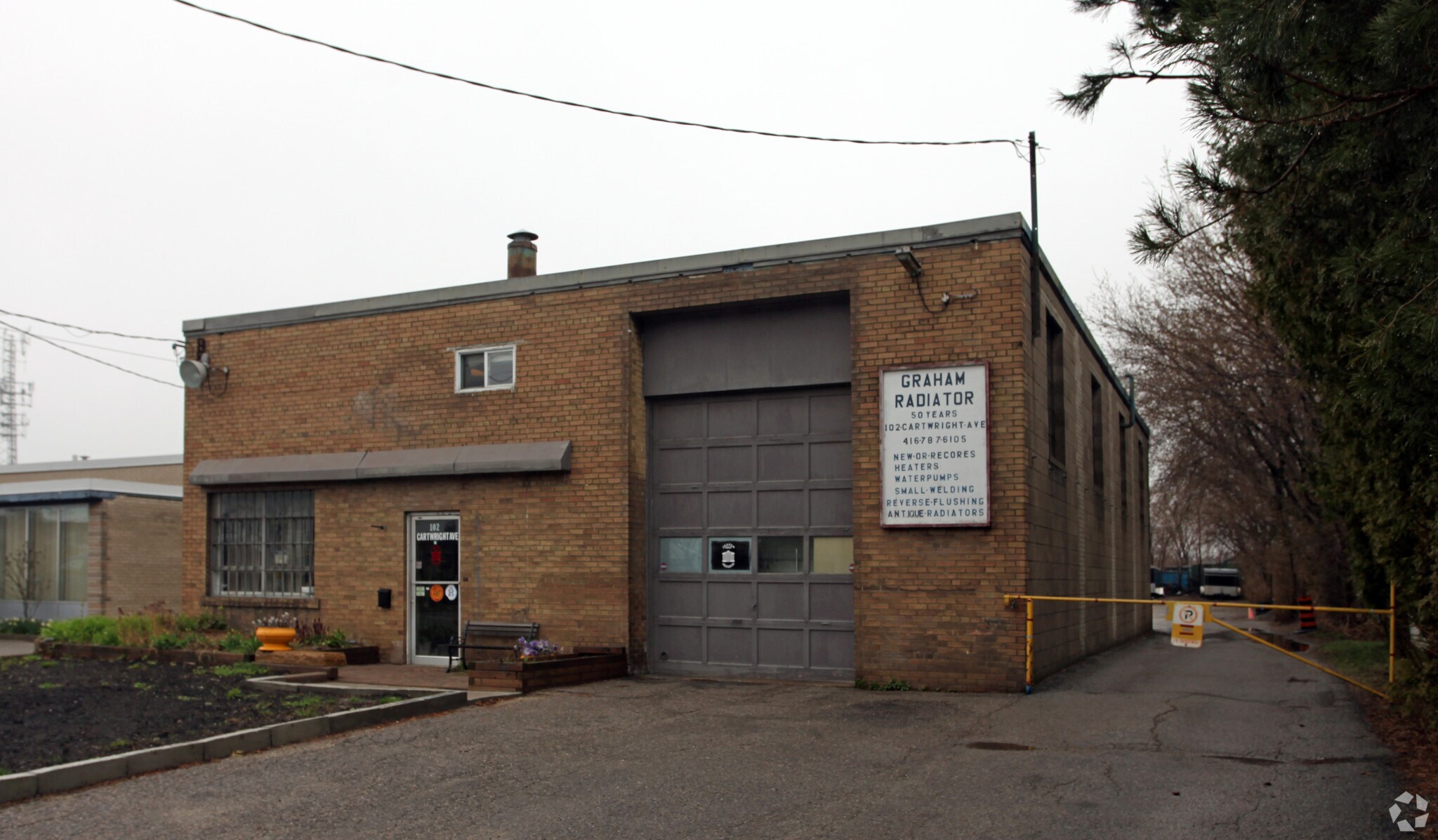 102 Cartwright Ave, Toronto, ON à vendre Photo principale– Image 1 sur 9