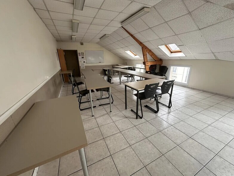 Bureau dans Angers à louer - Photo de l’immeuble – Image 2 sur 5