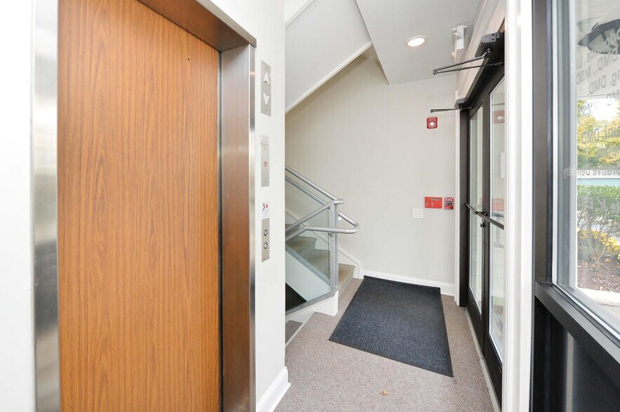 145 Prospect St, Ridgewood, NJ à louer - Photo de l’immeuble – Image 3 sur 5