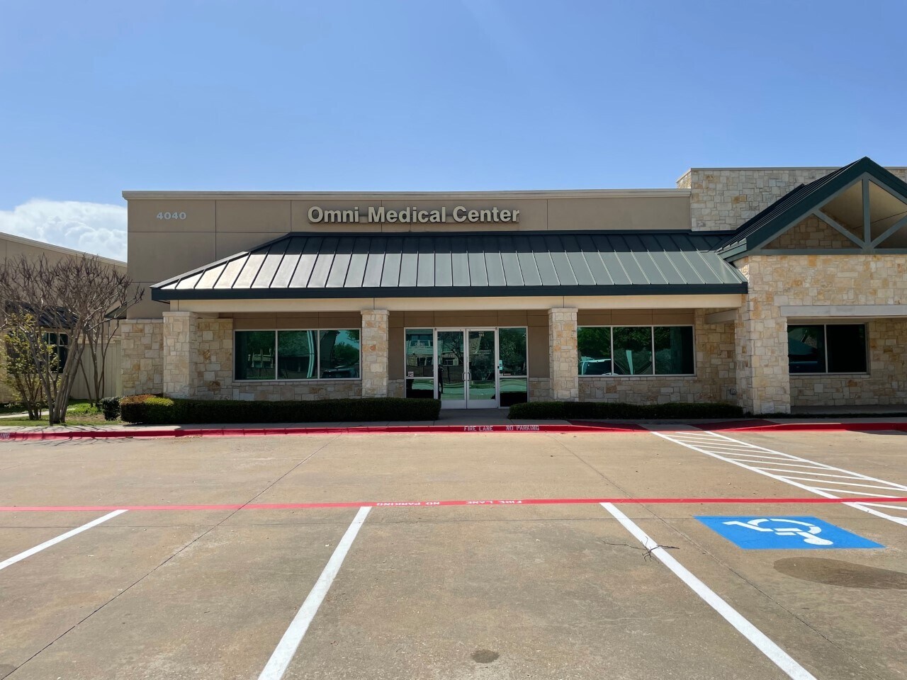 4040 McDermott Rd, Plano, TX à louer Photo de l’immeuble– Image 1 sur 28