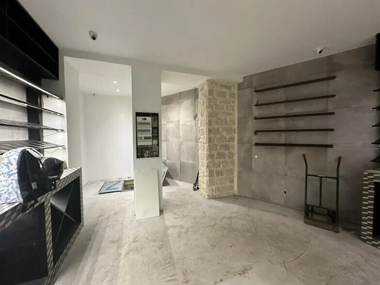Local commercial dans Paris à louer - Photo de l’immeuble – Image 3 sur 7