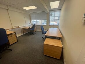 12 Deer Park Rd, Londres à louer Photo intérieure– Image 1 sur 9