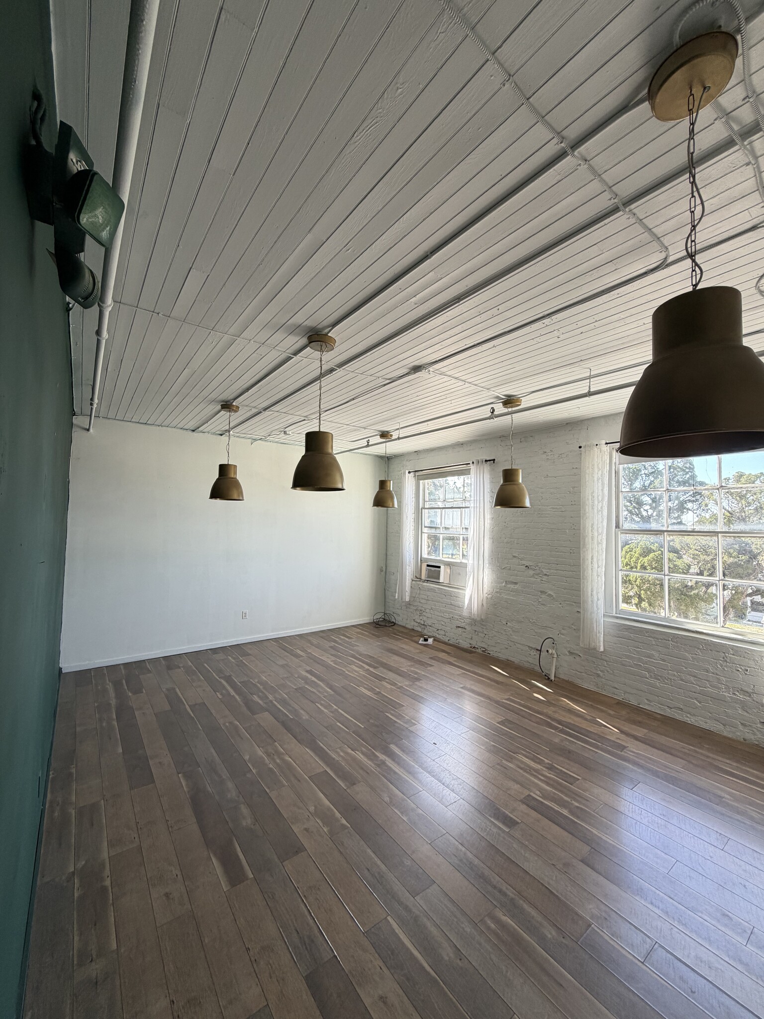 1906 N Armenia Ave, Tampa, FL à louer Photo de l’immeuble– Image 1 sur 3