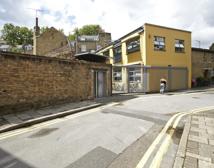 1-3 Rawstorne Pl, Londres à louer - Photo principale – Image 1 sur 3