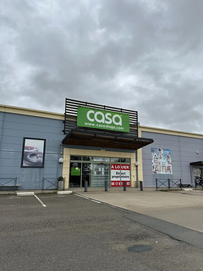 Plus de détails pour Chaussee D'Hocquet, Abbeville - Local commercial à louer