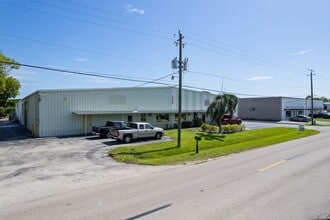 2130 Andrea Ln, Fort Myers, FL à louer Aérien– Image 2 sur 16